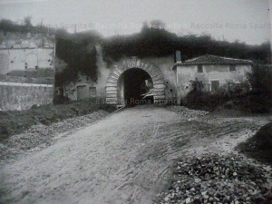 Arco oscuro.1910 (Roma sparita)